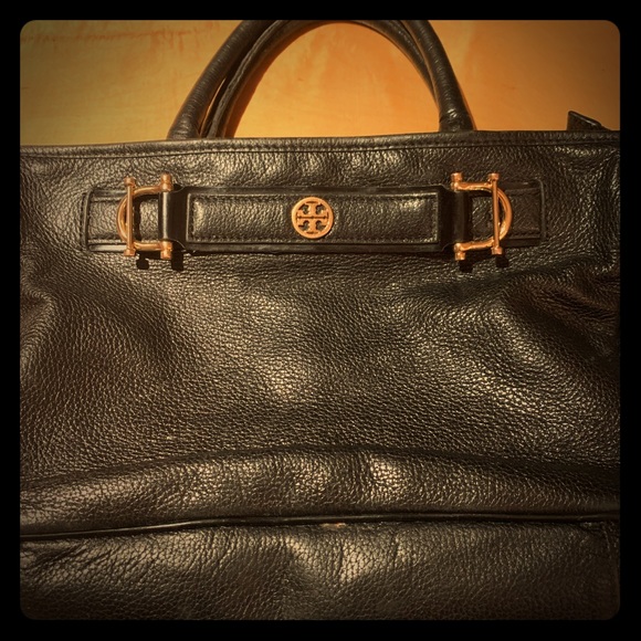 tory burch black pebbled leather tote